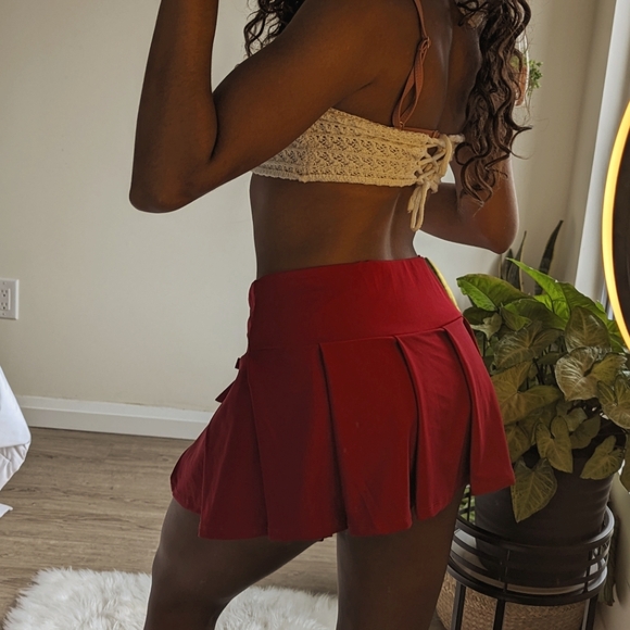Red Mini Skirt with Bows - Picture 3 of 5